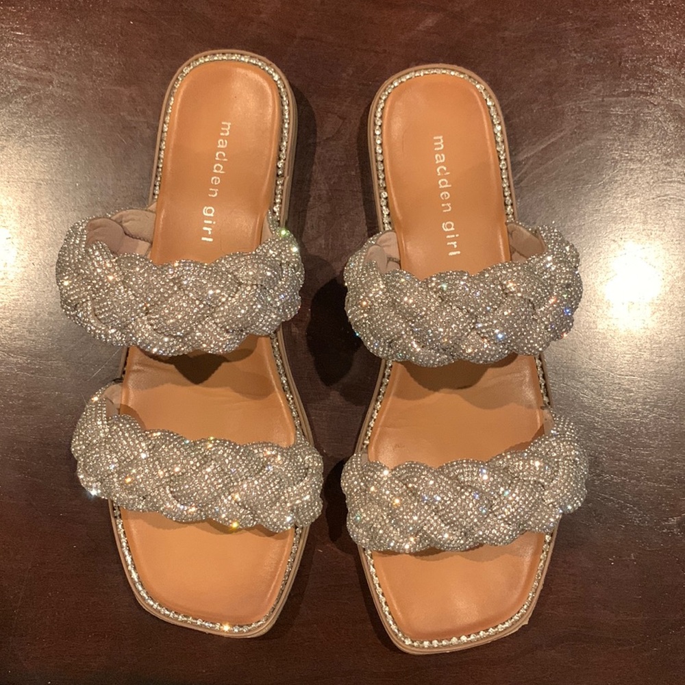 Steve Madden rhinestone braided sandals still in great condition! Size 8.5